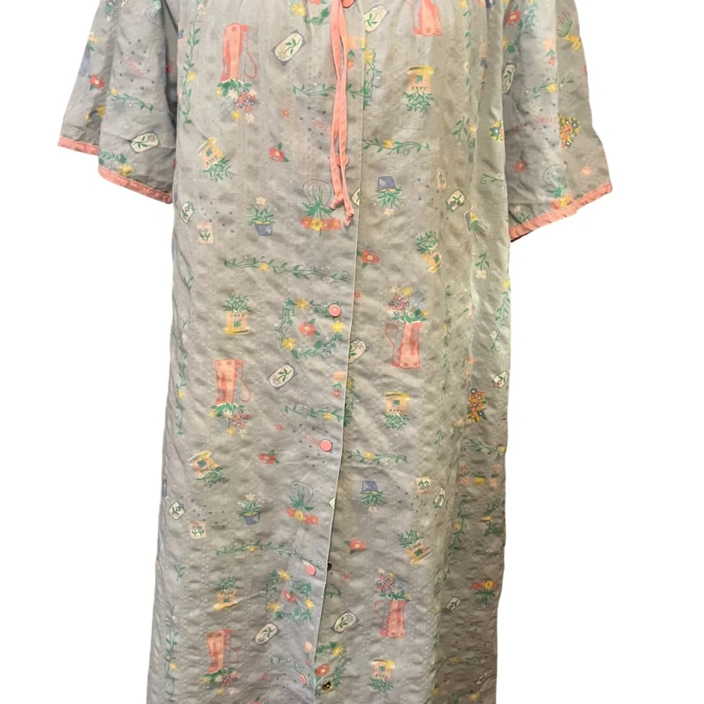Vintage Garden Patterned Button-Up Robe - Picture 1 of 5
